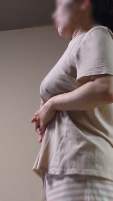 熟女巨乳の揺れ