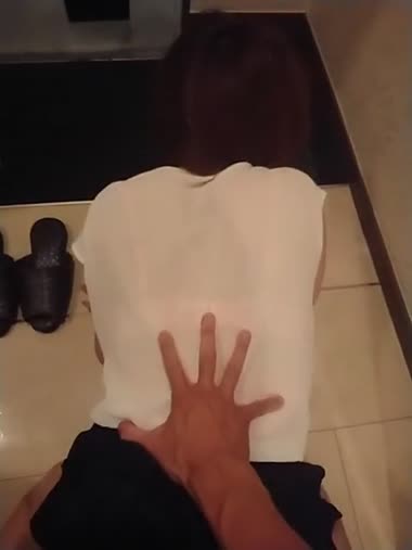 お家の玄関にてのお戯れ