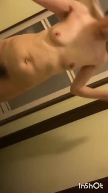 妻の脱衣場