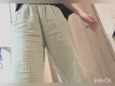 貧乳妻 入浴前ﾌﾟﾘｹﾂ