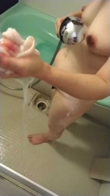 シャワー中