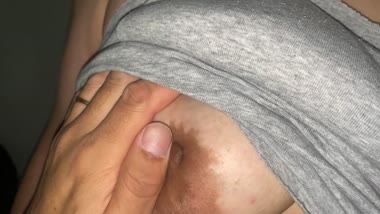 人妻のスケベなおっぱい