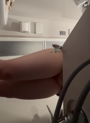 デカ尻貧乳妻　脱衣盗撮