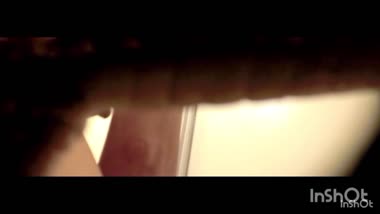 妻のトイレ盗撮