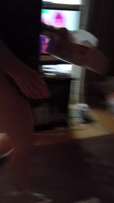 未亡人露出