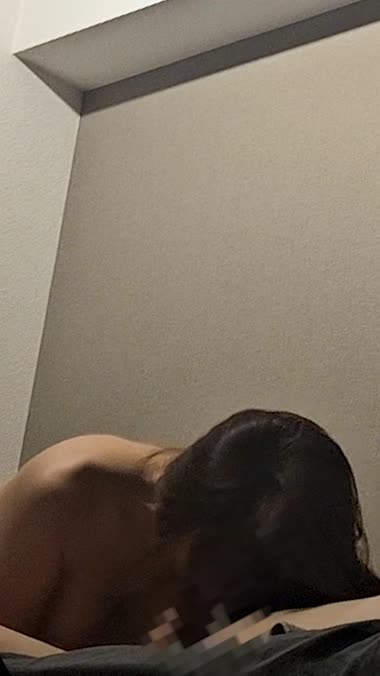 韓国美乳ママのフェラ