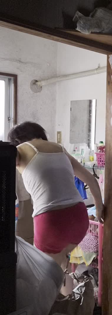 熟女今朝の盗れ垂れ