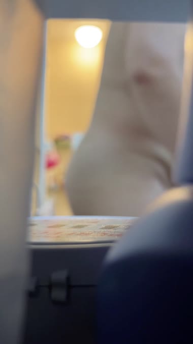 熟妻の隠し撮り裸体